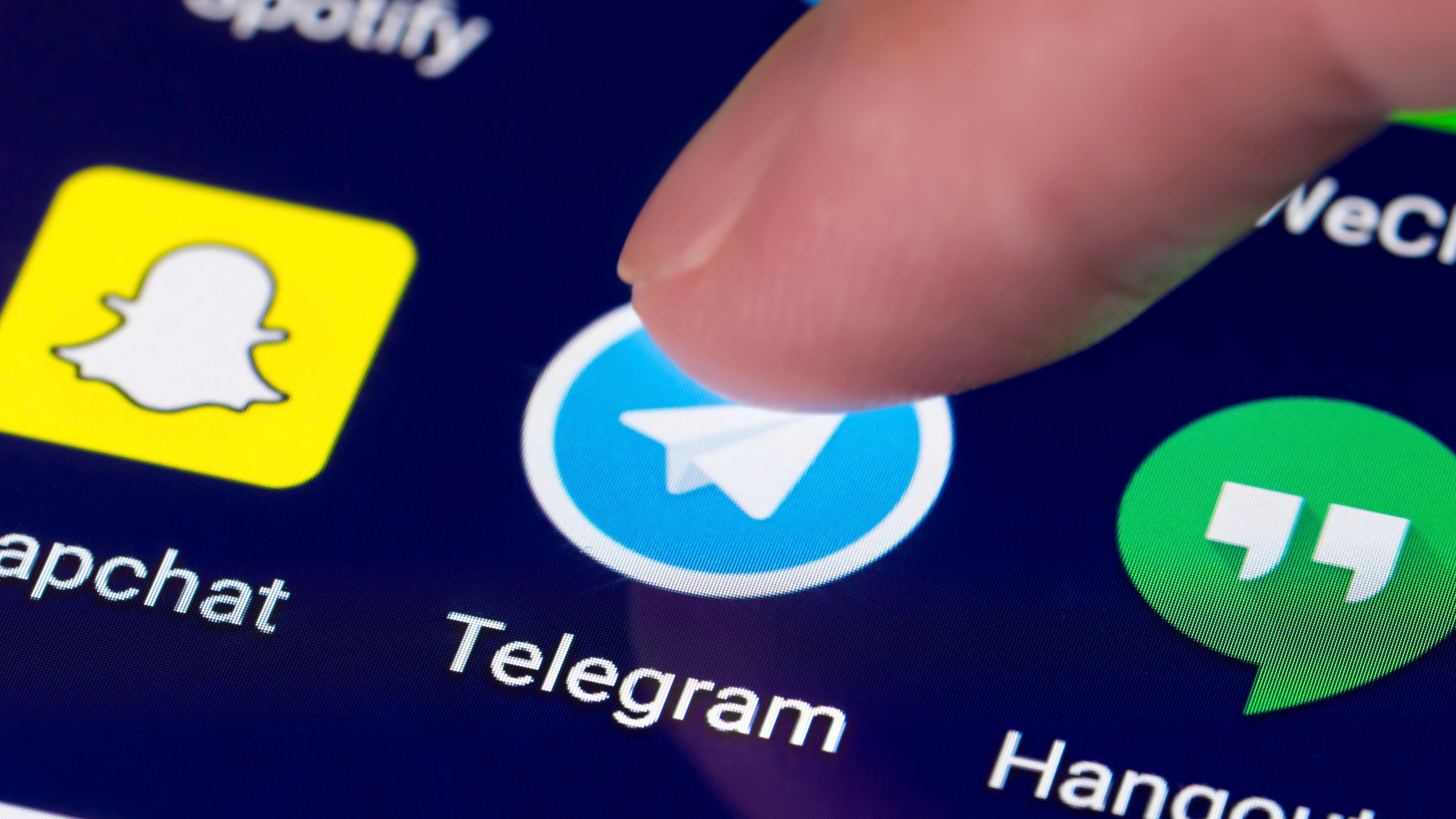 How can I filter WhatsApp user numbers? Improving data quality by adding strangers