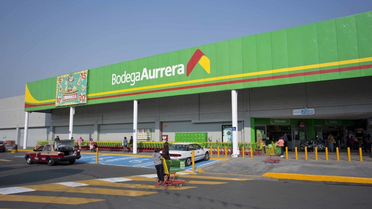 Vote for new WhatsApp features